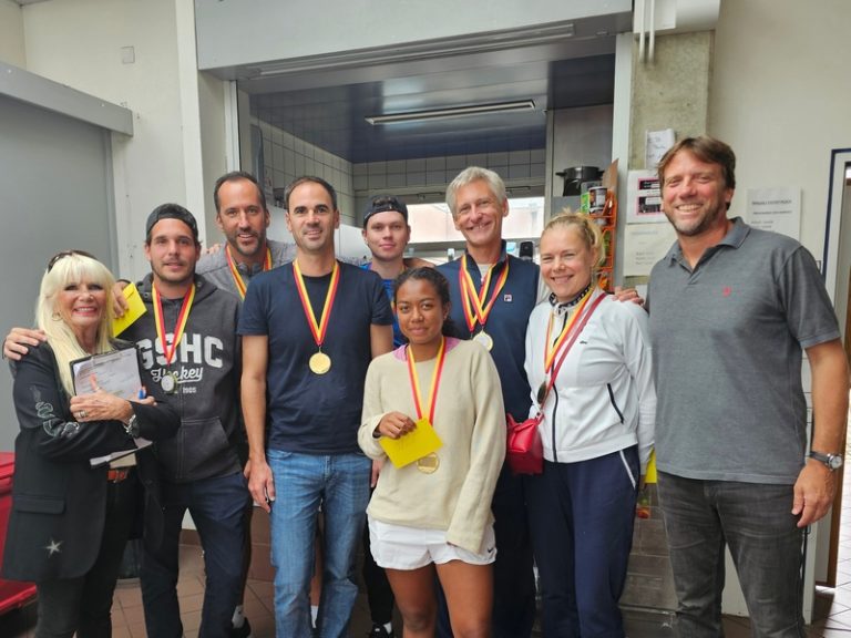 Quatre équipes championnes genevoises 2025 de doubles